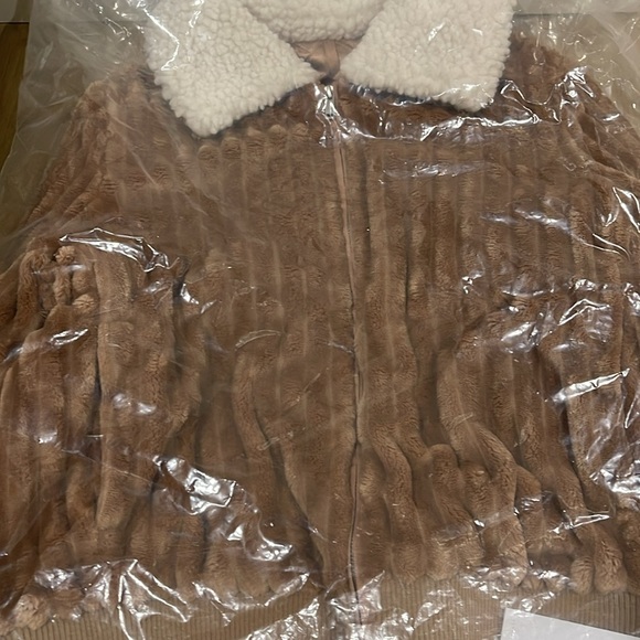 UGG Viviana Bomber Jacket Cord large - Picture 6 of 6